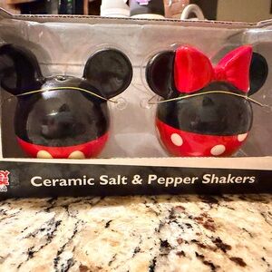 Disney Black and Red Mickey & Minnie Salt and Pepper Shakers